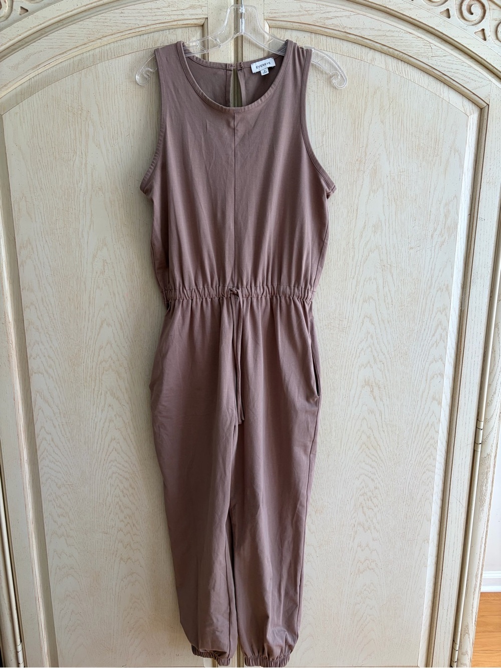 Evereve Mauve Sleeveless Elastic-Waist Jumpsuit